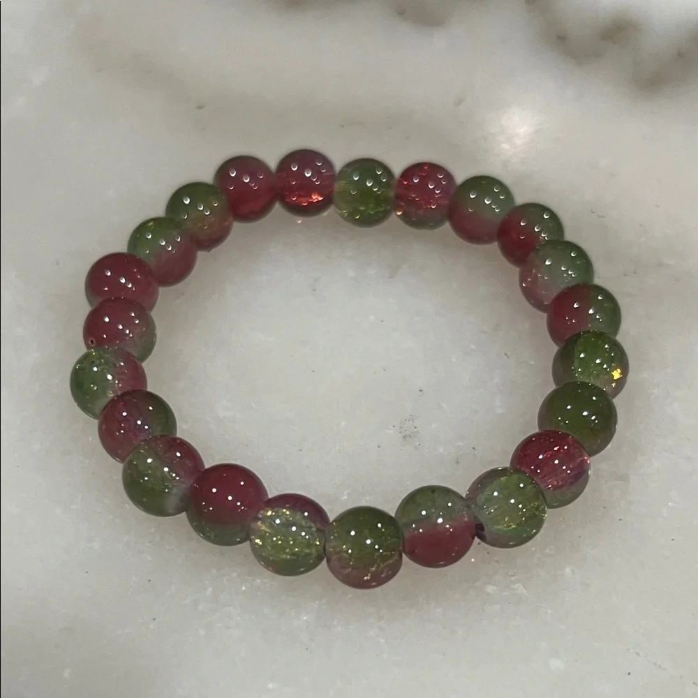 Elegant Green and Red Dyed Quartz Beaded Stretch Bracelet